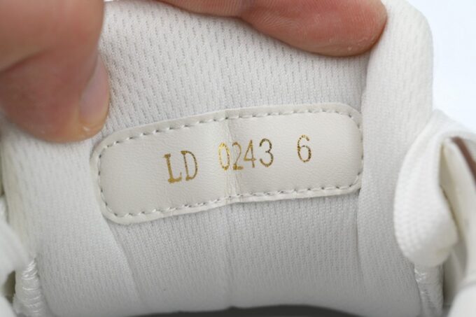 Louis Vuitton Trainer Mocha - Image 3