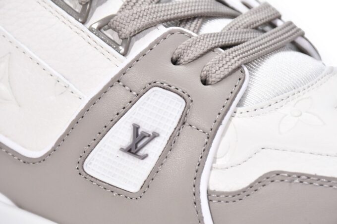 Louis Vuitton Trainer Grey White - Image 7
