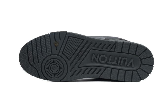 Louis Vuitton Trainer - Image 3