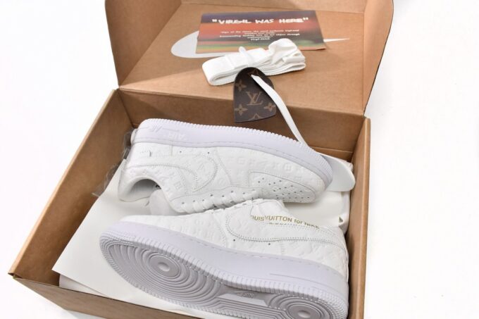 Louis Vuitton x Nike Air Force 1 Triple White - Image 4
