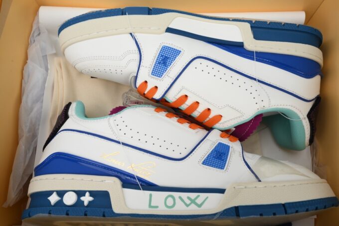 LOUIS VUITTON Trainer Lake Blue - Image 5