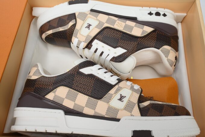 Louis Vuitton Trainer - Image 2