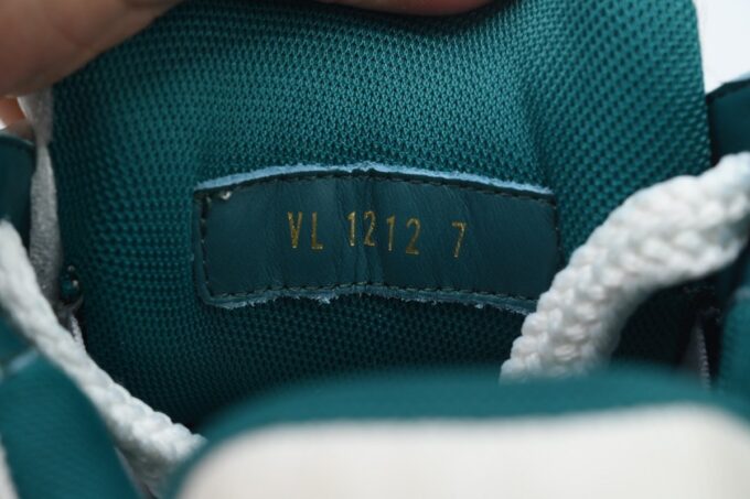 Louis Vuitton White Green - Image 5