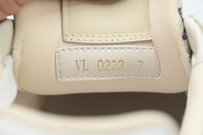 Louis Vuitton Trainer - Image 2