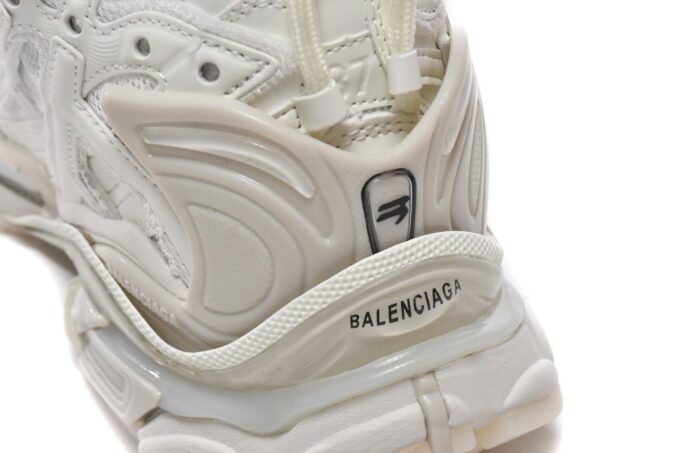 Balenciaga Runner Luminous Color - Image 9
