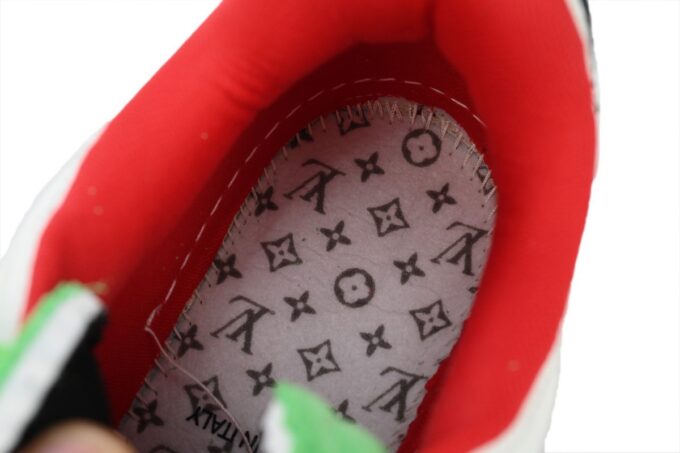 LOUIS VUITTON Trainer Red Green - Image 3