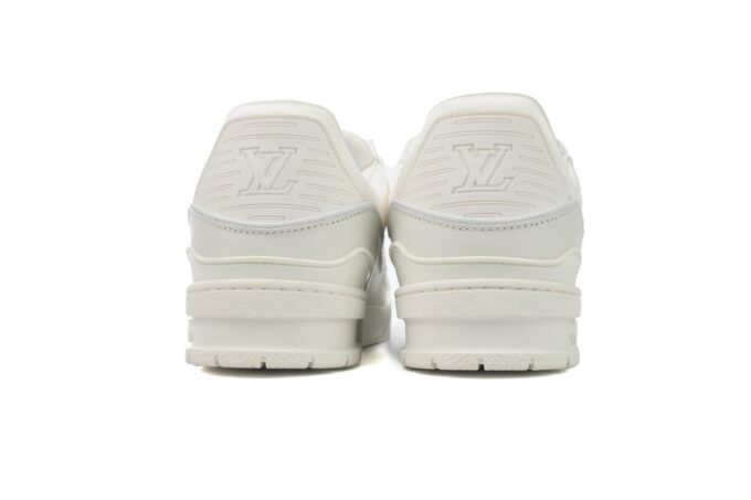 Louis Vuitton Trainer White - Image 4