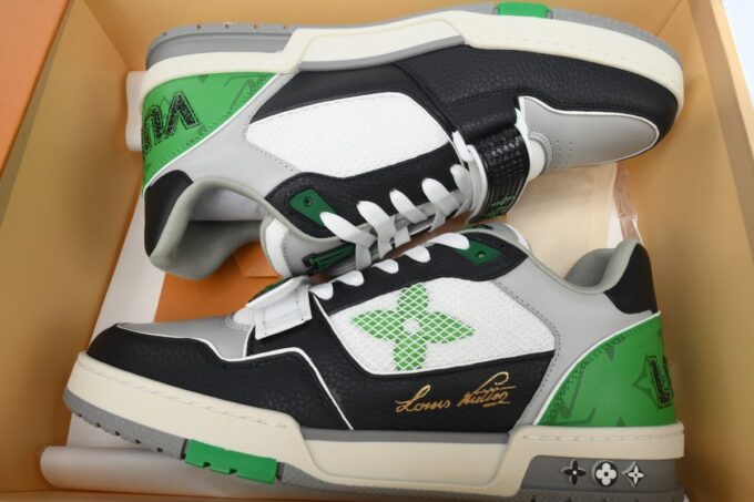 Louis Vuitton Trainer Black Green - Image 9
