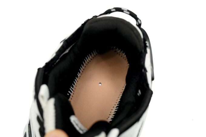 Balenciaga Runner Black White - Image 5
