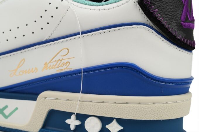 LOUIS VUITTON Trainer Lake Blue - Image 9