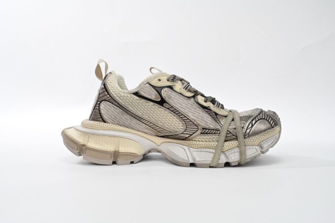 Balenciaga 3XL Black White Gold - Image 4