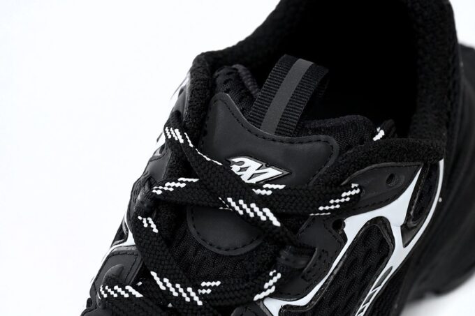 Balenciaga 3XL Black And White - Image 9