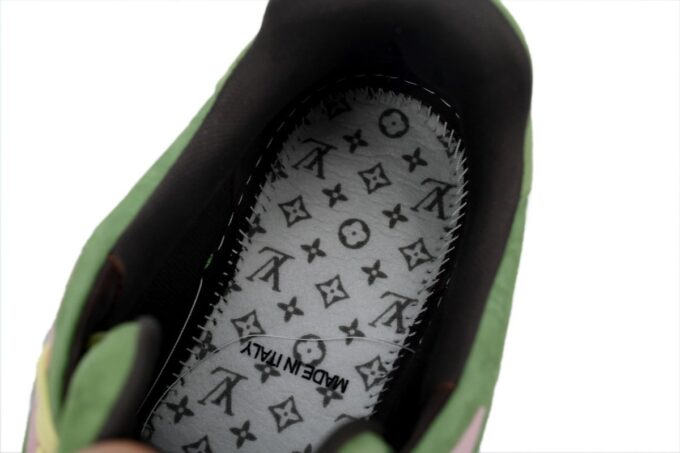 LOUIS VUITTON x Tyler Trainer - Image 5