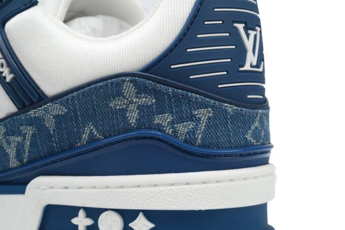 Louis Vuitton Trainer Blue - Image 10