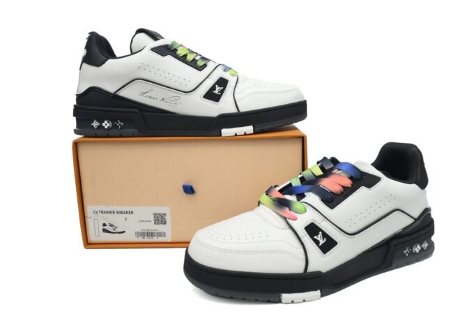 Louis Vuitton Trainer White Black - Image 3