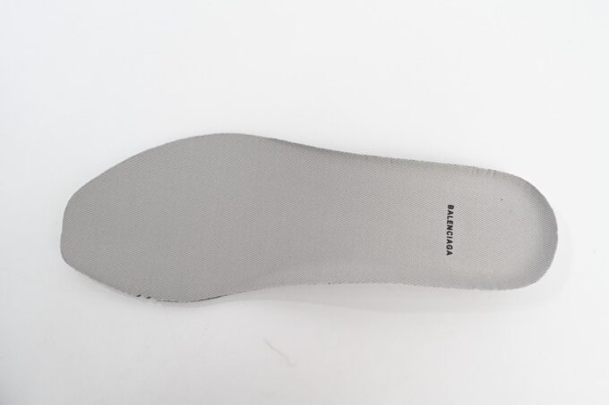 Balenciaga 3XL Silver Grey - Image 7