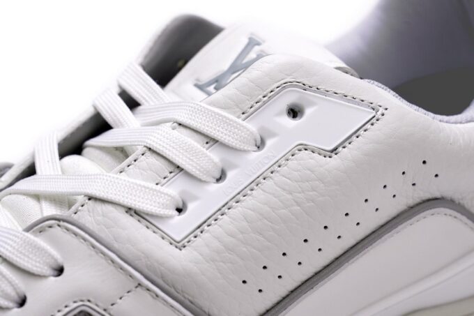 Louis Vuitton Trainer - Image 9