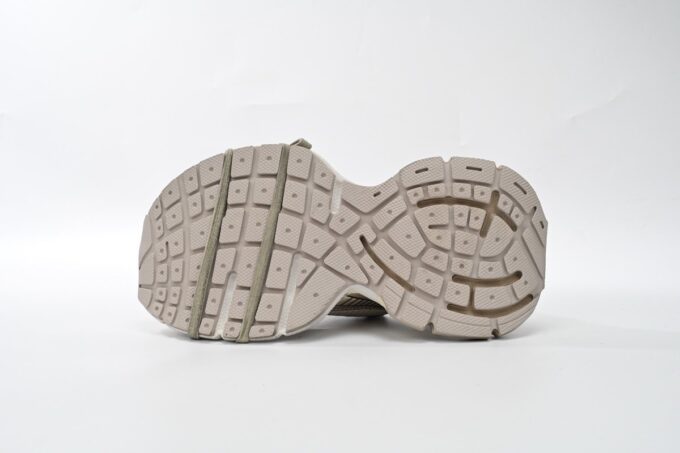 Balenciaga 3XL Black White Gold - Image 5