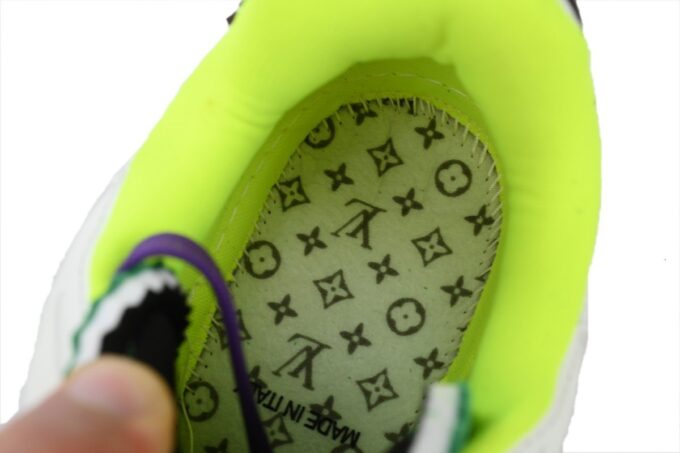LOUIS VUITTON Trainer Fluorescent Yellow - Image 10