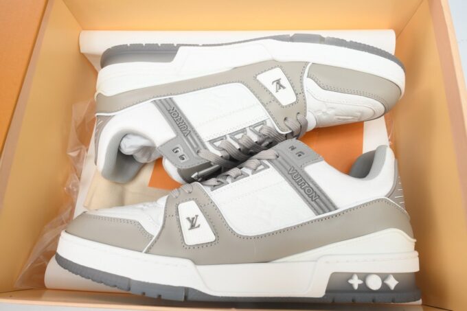 Louis Vuitton Trainer Grey White - Image 23