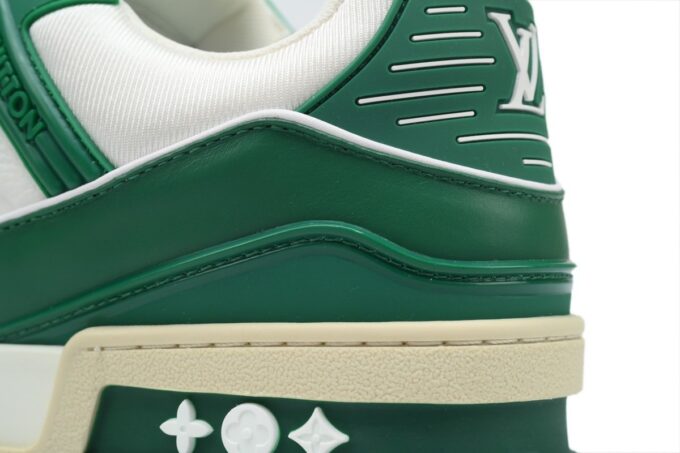 Louis Vuitton Trainer White Green - Image 9