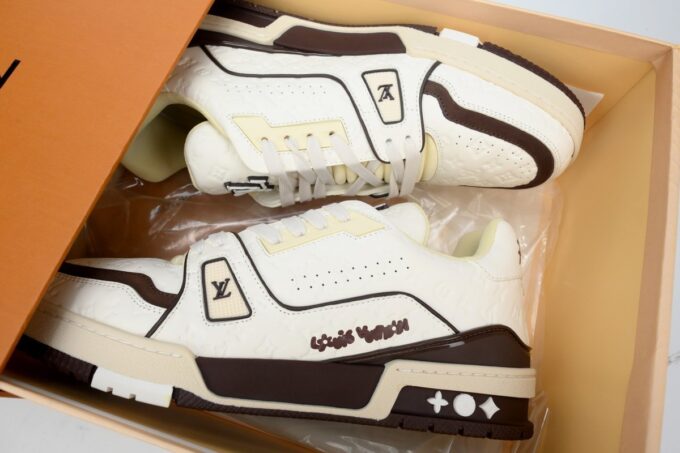 LOUIS VUITTON x Tyler Trainer - Image 8