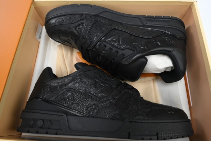 Louis Vuitton Trainer - Image 7