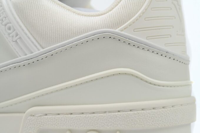 Louis Vuitton Trainer White - Image 9
