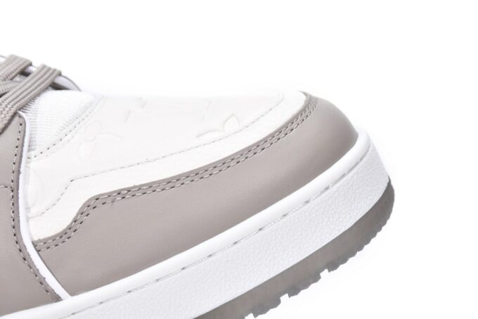 Louis Vuitton Trainer Grey White - Image 26