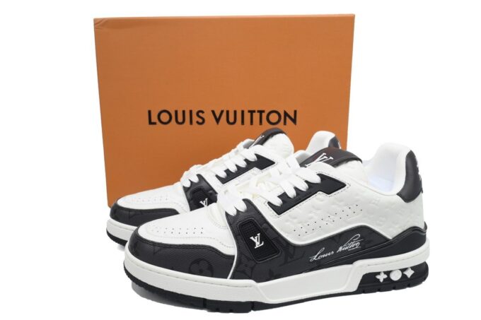 Louis Vuitton Trainer Black White - Image 10