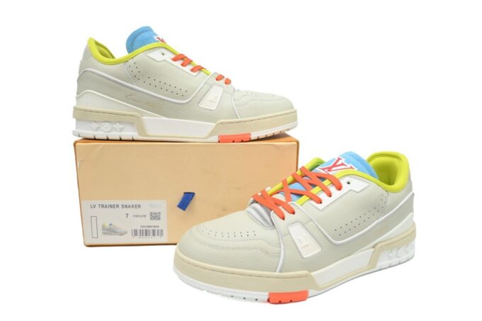 Louis Vuitton Trainer Upcycled - Image 11