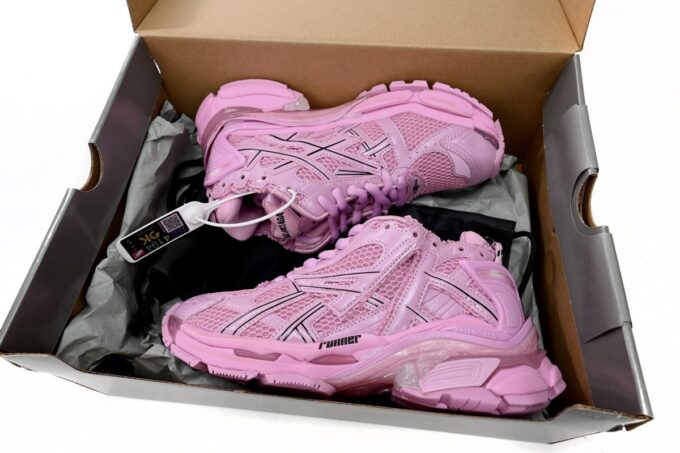 Balenciaga Runner Pink - Image 14