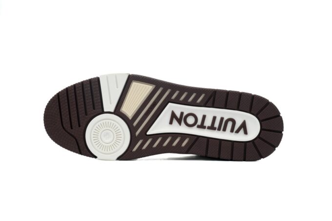 LOUIS VUITTON x Tyler Trainer - Image 11