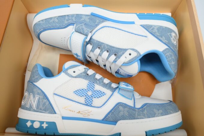 Louis Vuitton Trainer Blue - Image 12