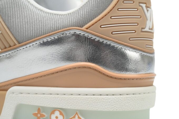 Louis Vuitton Trainer - Image 11