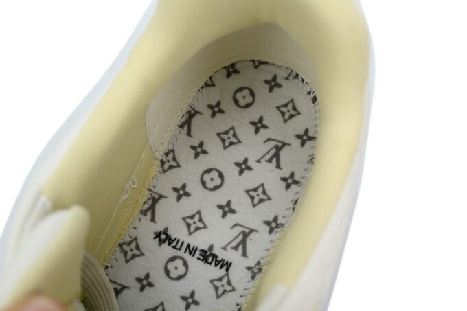 LOUIS VUITTON x Tyler Trainer - Image 12