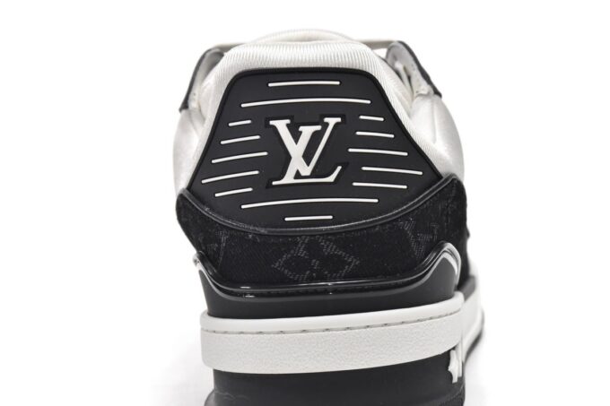 Louis Vuitton Trainer Black And White Cloth Cover - Image 15