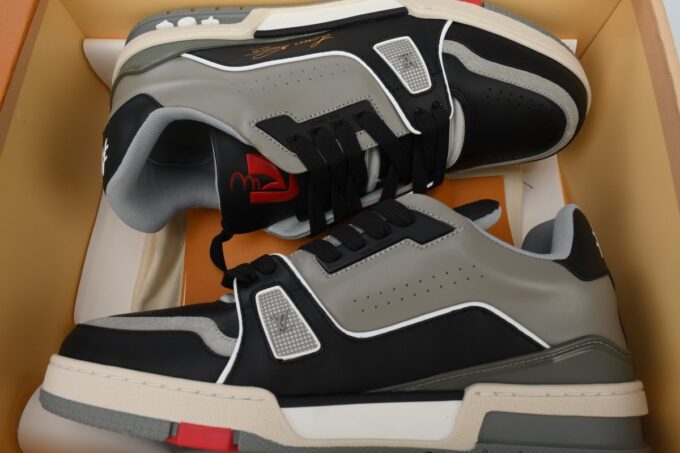 Louis Vuitton Trainer Grey Black - Image 12