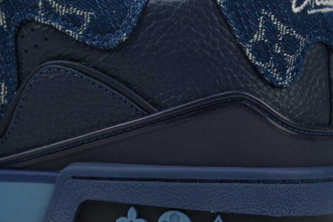 Louis Vuitton Trainer Blue - Image 12