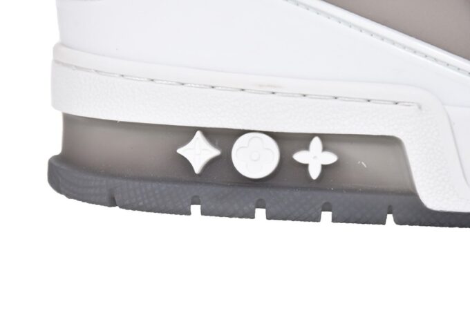 Louis Vuitton Trainer Grey White - Image 29