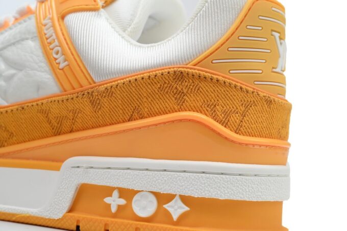 Louis Vuitton Trainer Yellow - Image 10