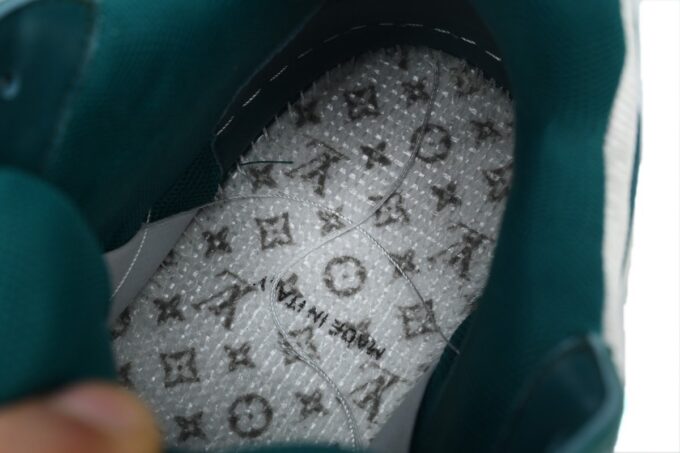 Louis Vuitton White Green - Image 12