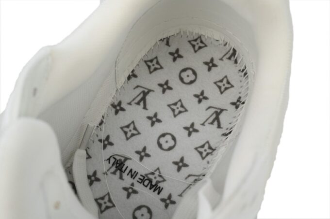 Louis Vuitton Trainer White - Image 11
