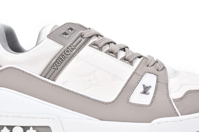 Louis Vuitton Trainer Grey White - Image 32