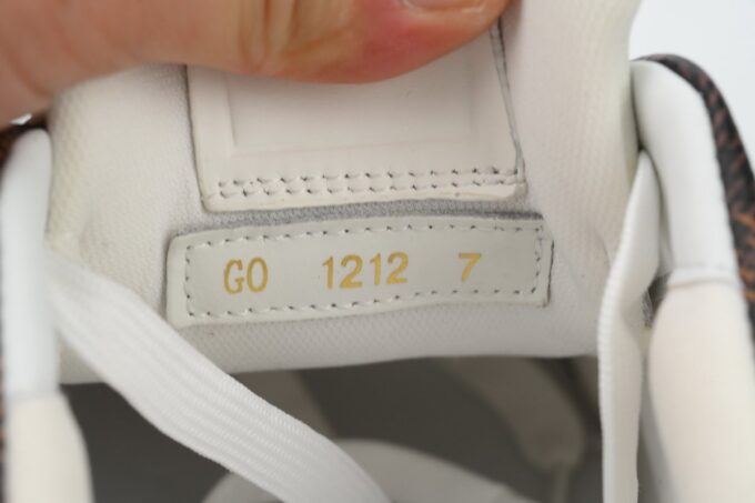 Louis Vuitton Trainer - Image 12