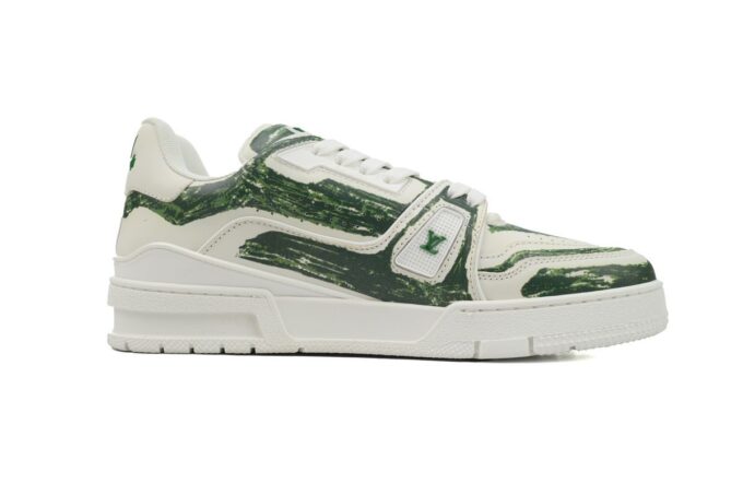Louis Vuitton Trainer Green - Image 12