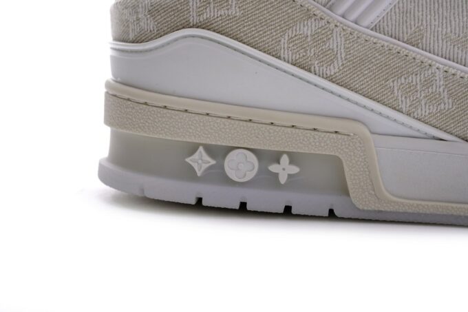 Louis Vuitton Trainer White Denim - Image 19
