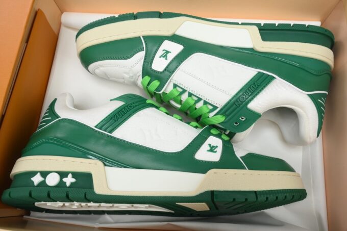 Louis Vuitton Trainer White Green - Image 12