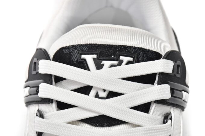 Louis Vuitton Trainer Black And White Cloth Cover - Image 17
