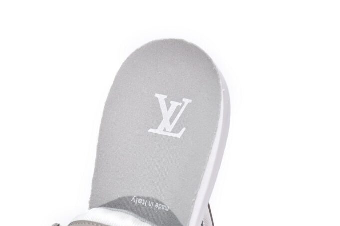 Louis Vuitton Trainer Grey White - Image 33
